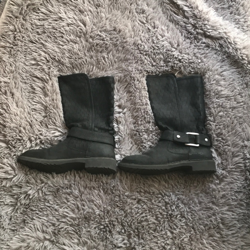 Uggs Size 5 Boots
